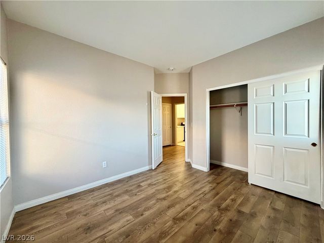 8917 Waltzing Waters Court, Las Vegas, NV 89147