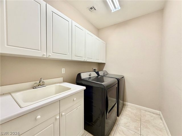 8917 Waltzing Waters Court, Las Vegas, NV 89147