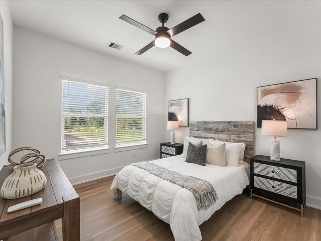 2598 W Tidwell Road, Houston, TX 77091