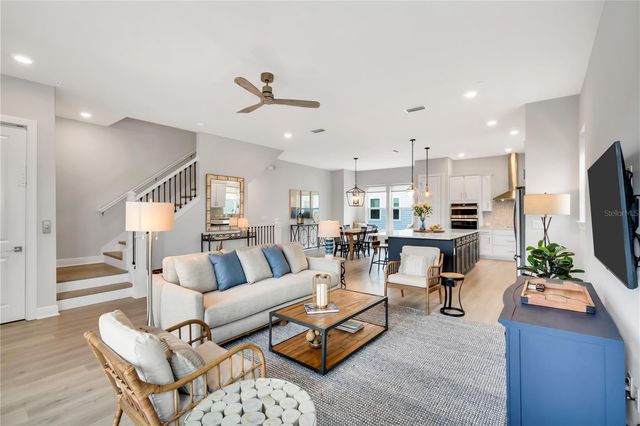 421 GOWDY ROAD, Sarasota, FL 34237