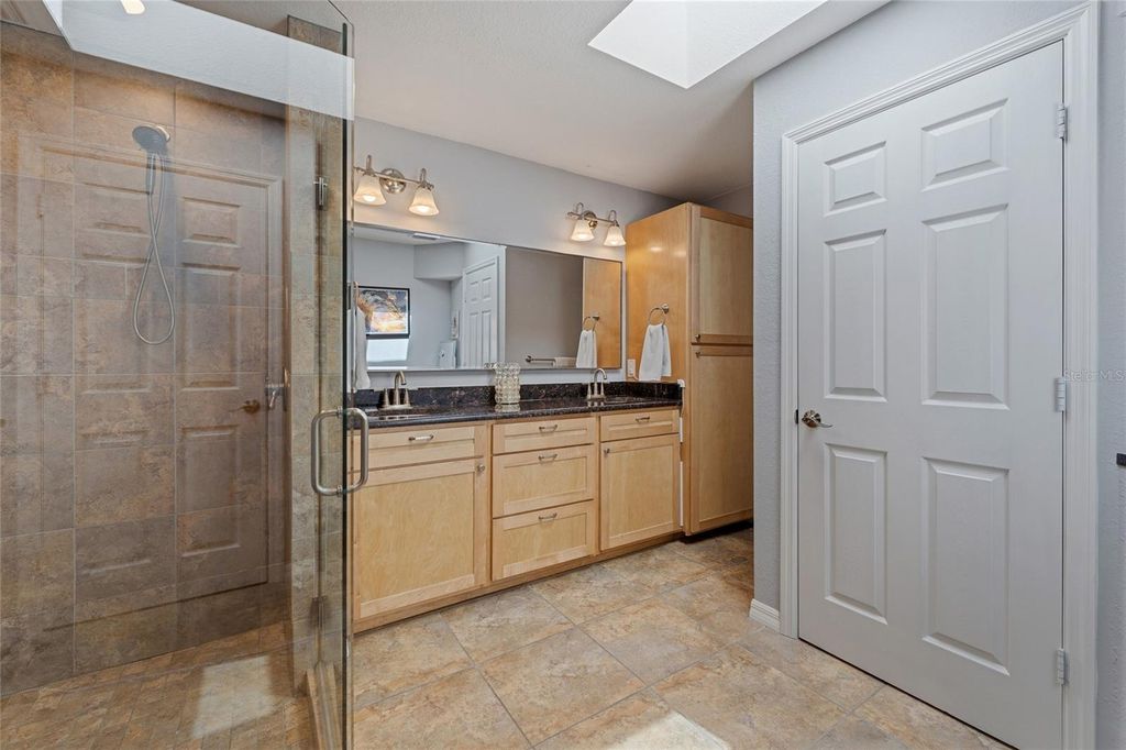 Image 11 of property listing at 6349 PARSON BROWN DRIVE, Orlando, FL 32819