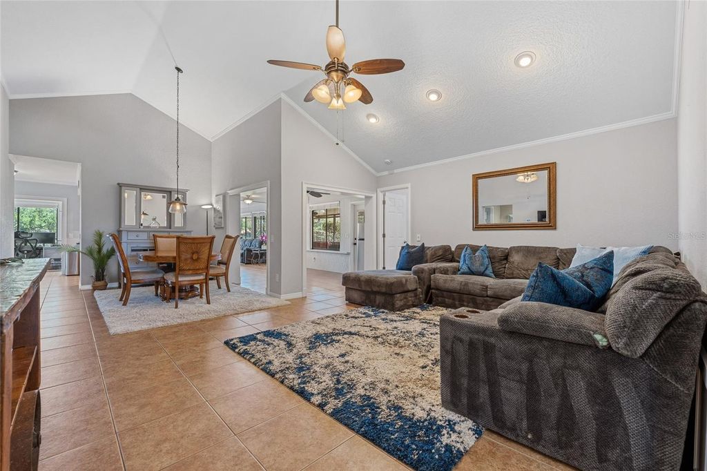Image 3 of property listing at 6349 PARSON BROWN DRIVE, Orlando, FL 32819