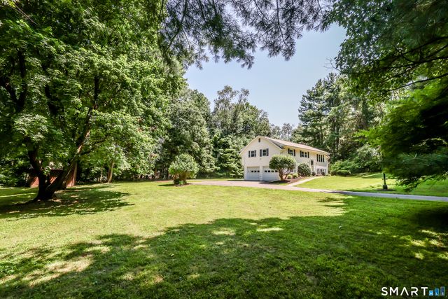 4 Beaver Bog Road, New Fairfield, CT 06812