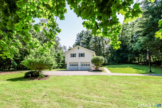 4 Beaver Bog Road, New Fairfield, CT 06812