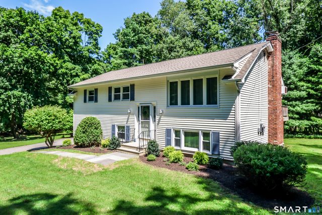 4 Beaver Bog Road, New Fairfield, CT 06812