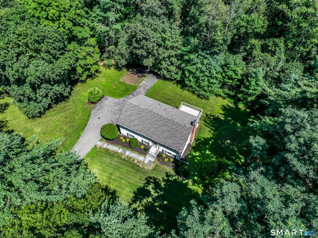 4 Beaver Bog Road, New Fairfield, CT 06812