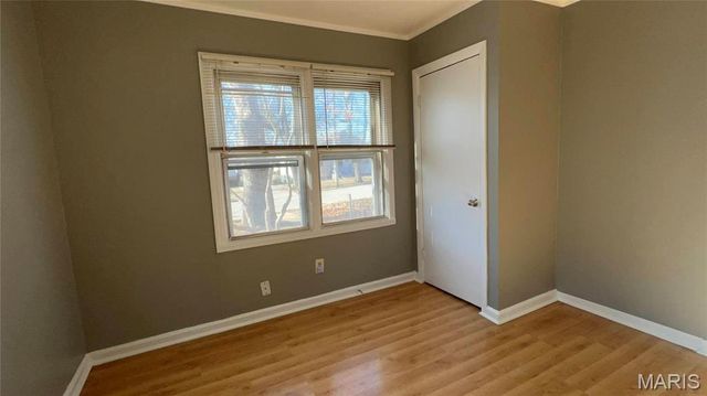 3212 W Tennyson Avenue, St Louis, MO 63114