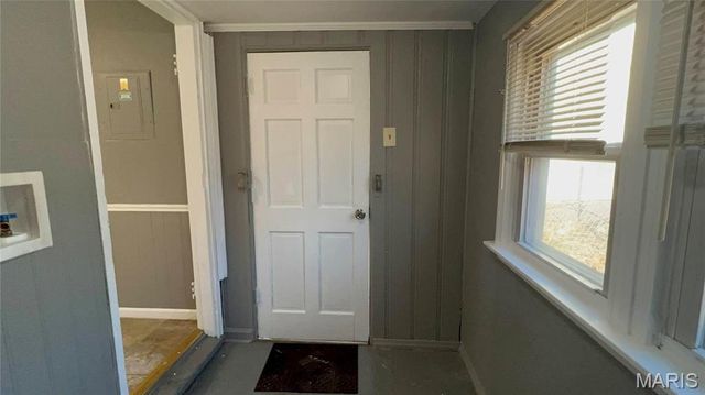 3212 W Tennyson Avenue, St Louis, MO 63114