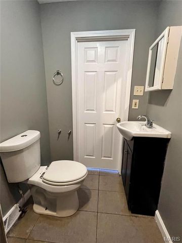 3212 W Tennyson Avenue, St Louis, MO 63114