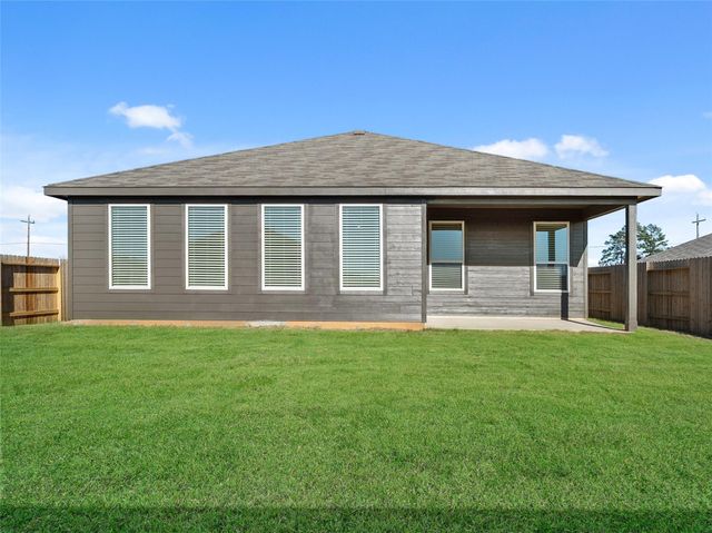 826 Ridgewood Cliffs Court, Willis, TX 77378