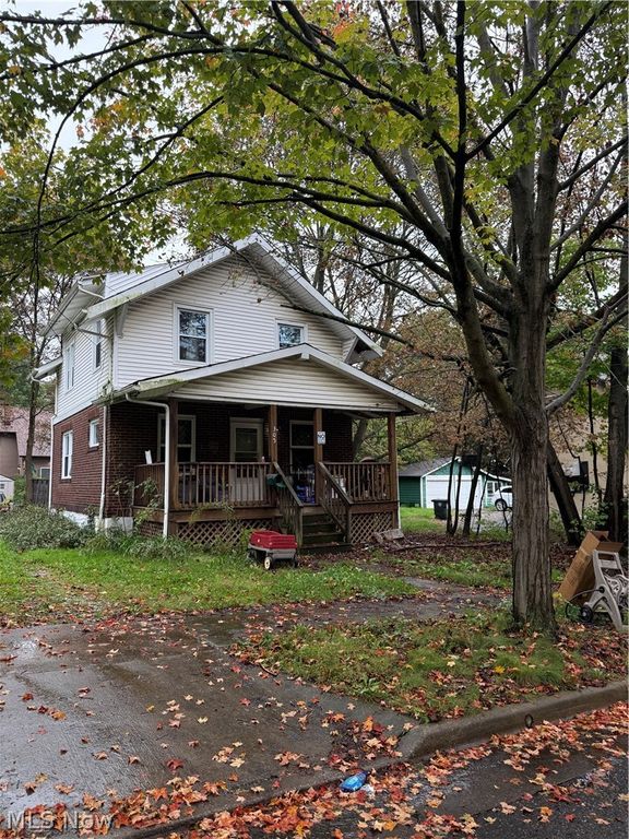 305 Bowmanville Street, Akron, OH 44305