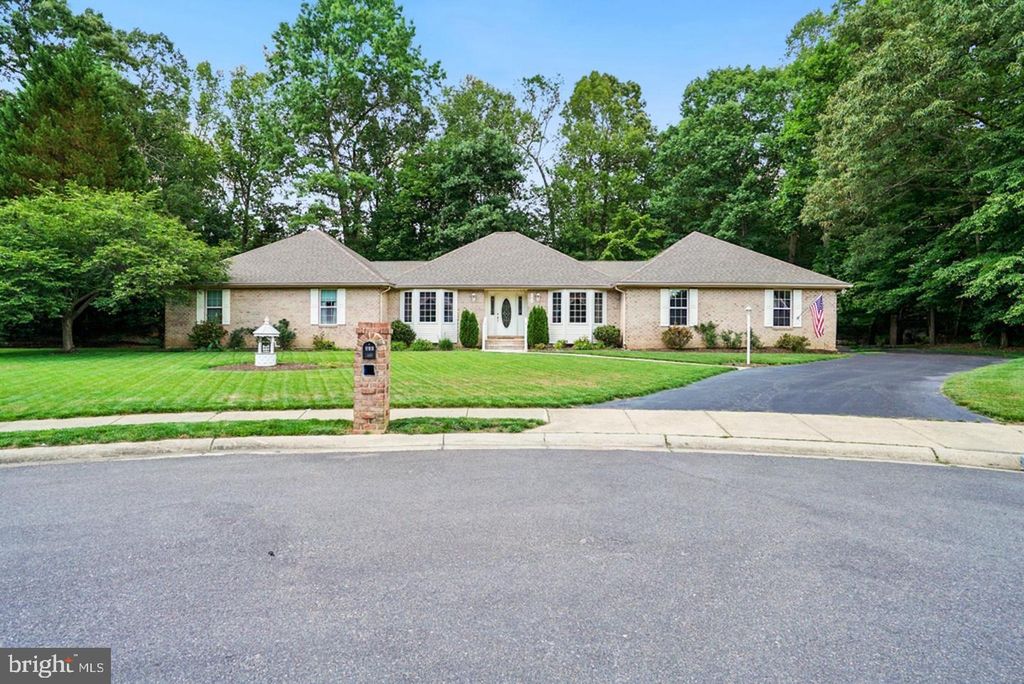 105 CORNWALL CT, La Plata, MD 20646