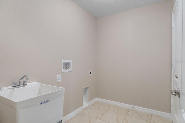 12393 INDIGO BUNTING ROAD, Weeki Wachee, FL 34614