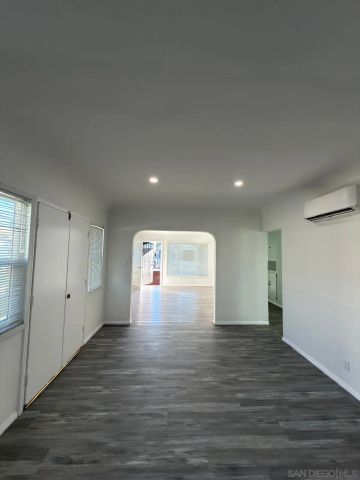 325 W 83rd ST, Los Angeles, CA 90003