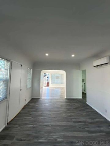 325 W 83rd ST, Los Angeles, CA 90003