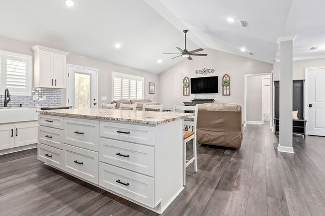 462 Wilshire Street, Geneva, AL 36340