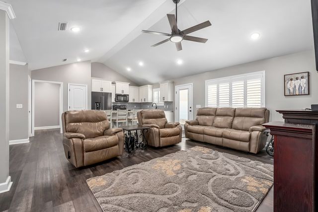 462 Wilshire Street, Geneva, AL 36340