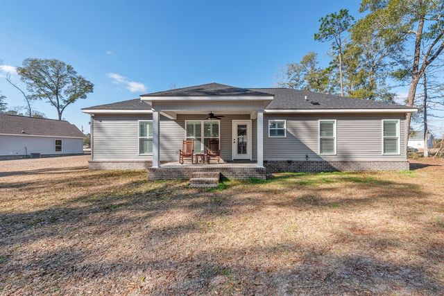 462 Wilshire Street, Geneva, AL 36340