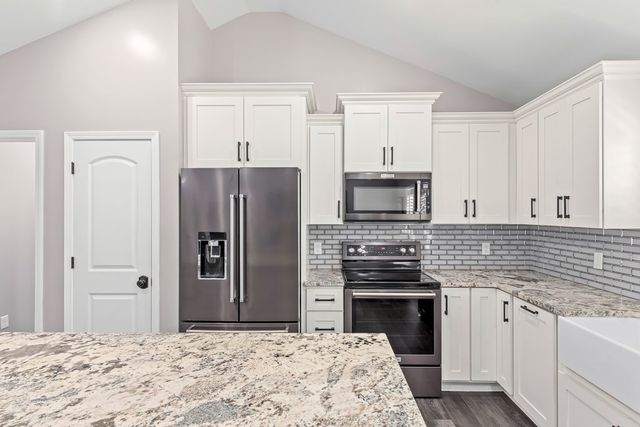 462 Wilshire Street, Geneva, AL 36340