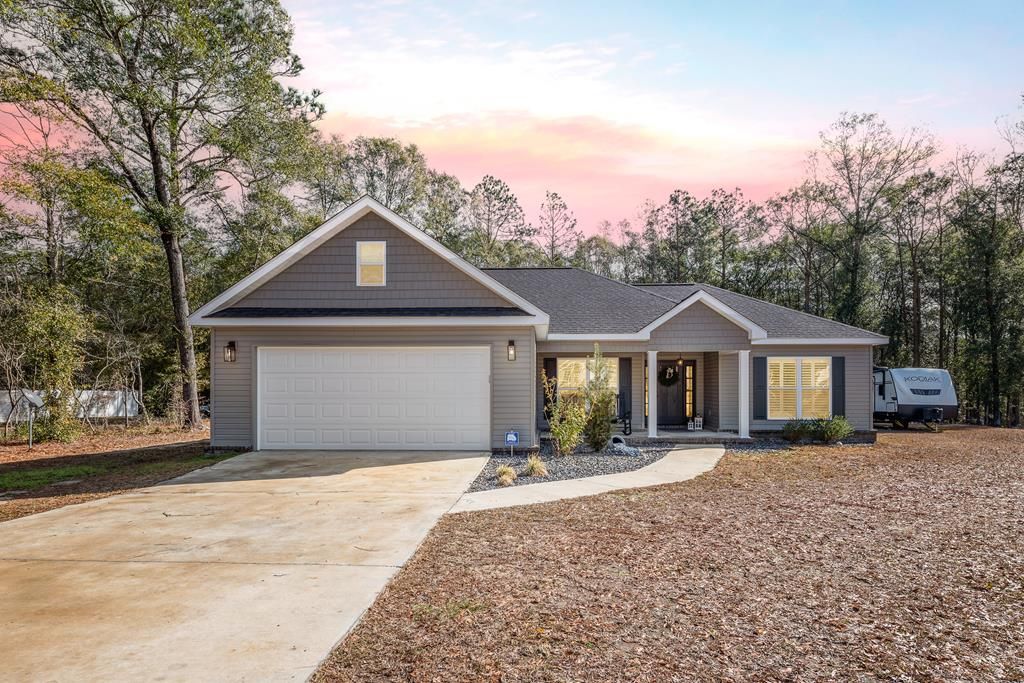 462 Wilshire Street, Geneva, AL 36340