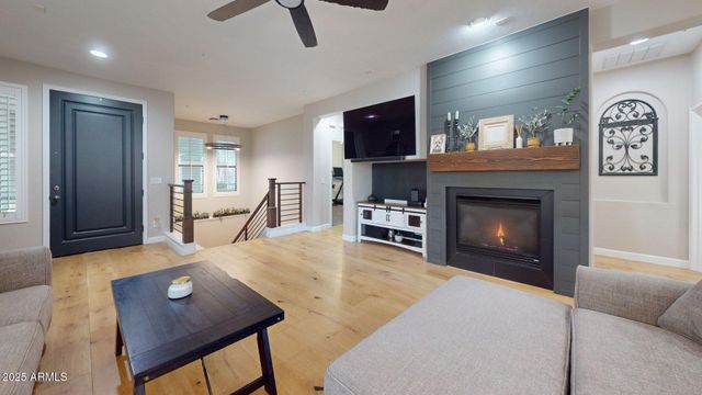 2968 E AGRITOPIA Loop N, Gilbert, AZ 85296