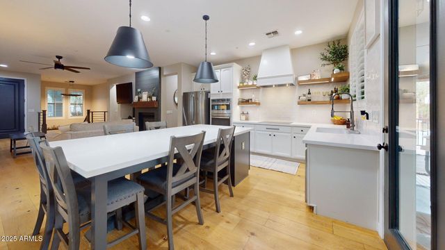 2968 E AGRITOPIA Loop N, Gilbert, AZ 85296