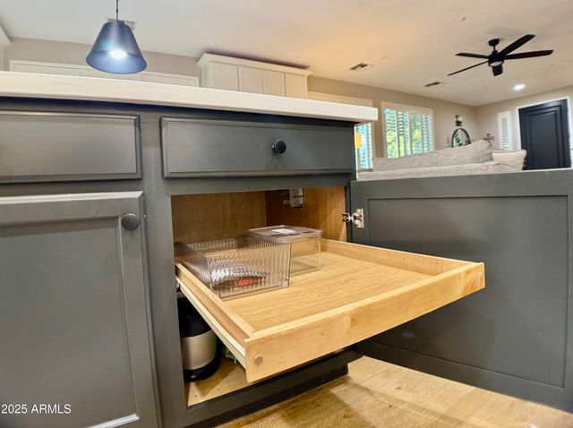 2968 E AGRITOPIA Loop N, Gilbert, AZ 85296