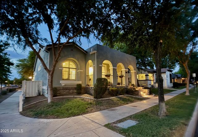 2968 E AGRITOPIA Loop N, Gilbert, AZ 85296