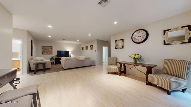 2968 E AGRITOPIA Loop N, Gilbert, AZ 85296