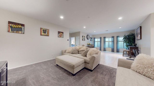 2968 E AGRITOPIA Loop N, Gilbert, AZ 85296