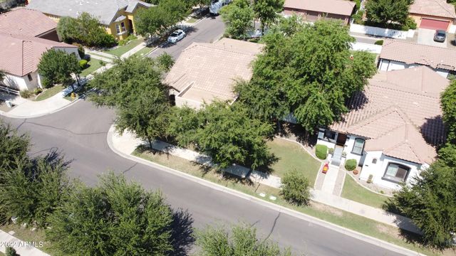 2968 E AGRITOPIA Loop N, Gilbert, AZ 85296