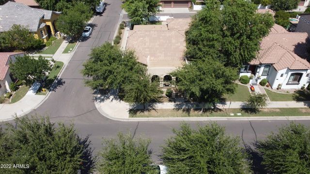 2968 E AGRITOPIA Loop N, Gilbert, AZ 85296