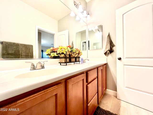 2968 E AGRITOPIA Loop N, Gilbert, AZ 85296