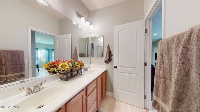 2968 E AGRITOPIA Loop N, Gilbert, AZ 85296