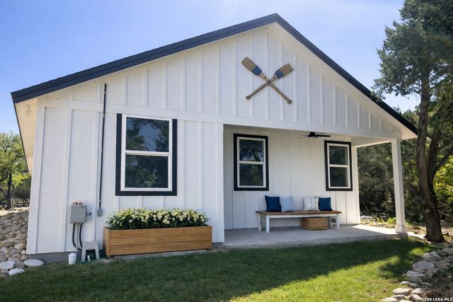 729 Canyon Bend, Canyon Lake, TX 78133