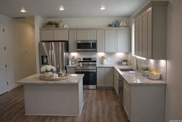 729 Canyon Bend, Canyon Lake, TX 78133