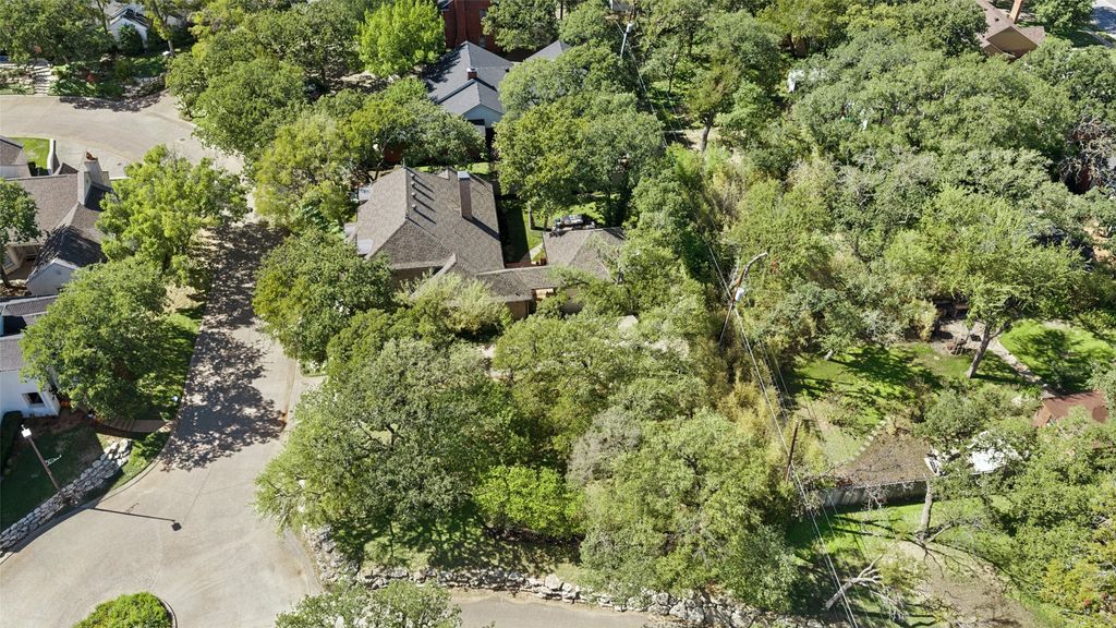 1233 Kelpie Court, Fort Worth, TX 76111 — photo 4