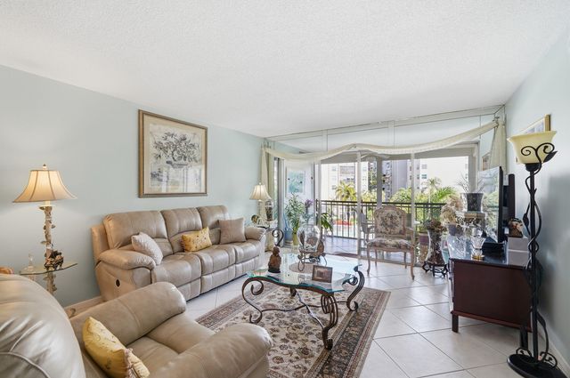 3920 Inverrary Boulevard, Lauderhill, FL 33319