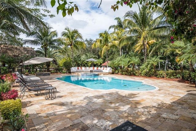 6465 SW 178th Ave, Southwest Ranches, FL 33331