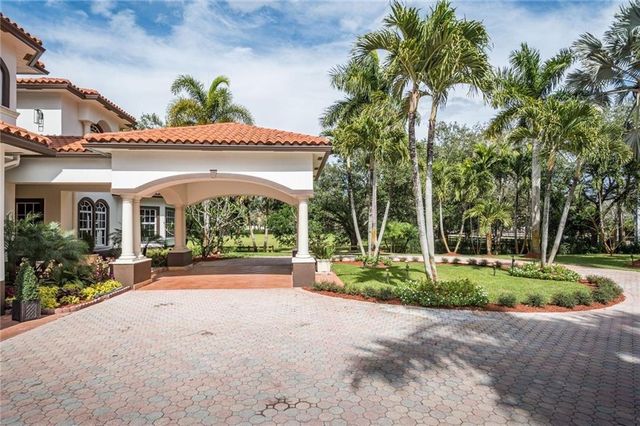 6465 SW 178th Ave, Southwest Ranches, FL 33331