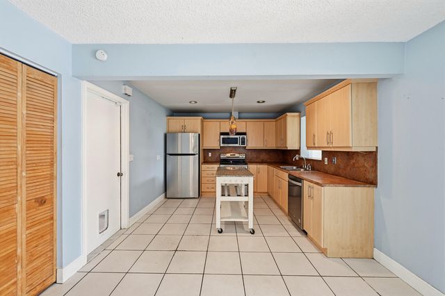 3127 NW 67th Court, Fort Lauderdale, FL 33309