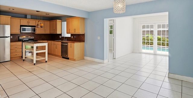 3127 NW 67th Court, Fort Lauderdale, FL 33309