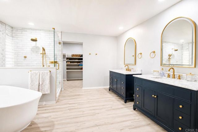 421 Lexington Circle, Oceanside, CA 92057
