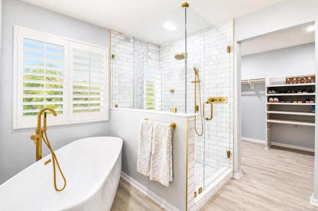 421 Lexington Circle, Oceanside, CA 92057