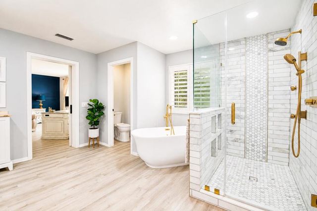 421 Lexington Circle, Oceanside, CA 92057