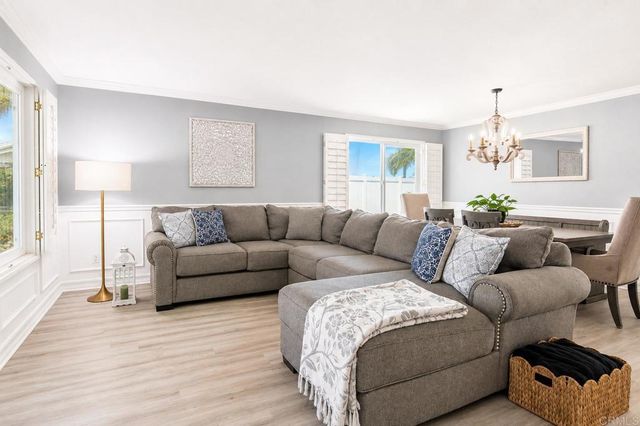 421 Lexington Circle, Oceanside, CA 92057