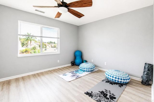 421 Lexington Circle, Oceanside, CA 92057