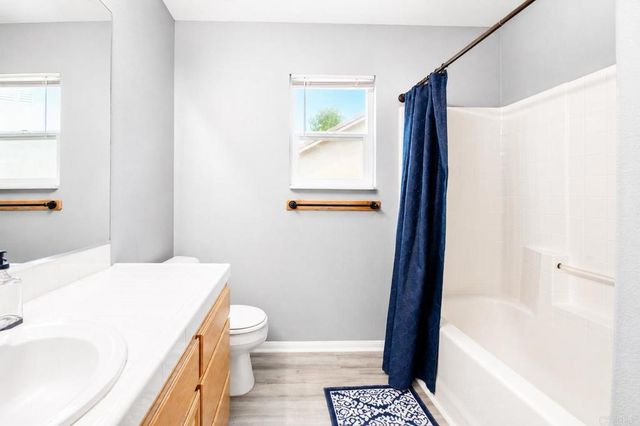 421 Lexington Circle, Oceanside, CA 92057