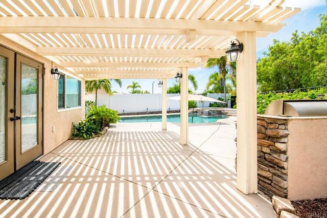 421 Lexington Circle, Oceanside, CA 92057