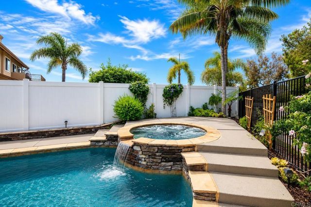 421 Lexington Circle, Oceanside, CA 92057